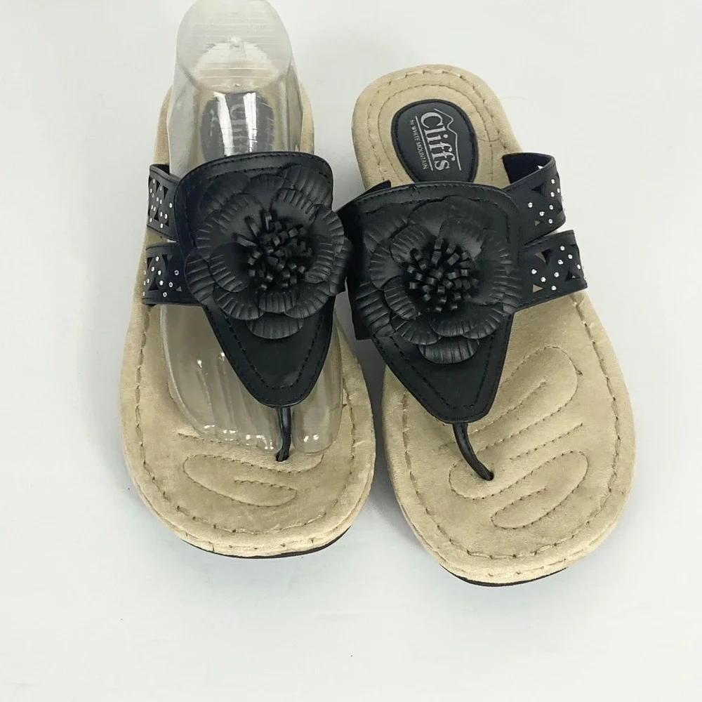 Cliffs by White Mountain Cynthia Black Floral‎ Rhinestone Wedge Sandals 11M